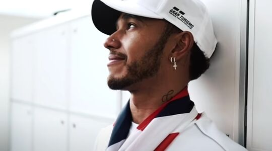 Lewis Hamilton stopt gaat door Formule 1