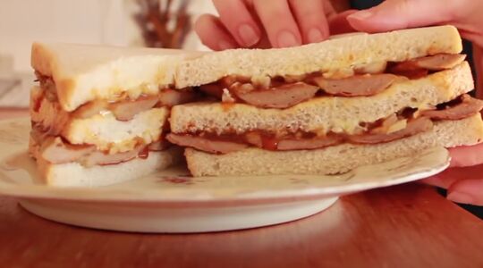 frikandel speciaal tosti