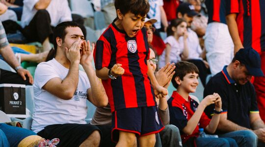 voetbalwedstrijd supporter geld