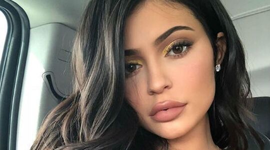 auto Kylie Jenner