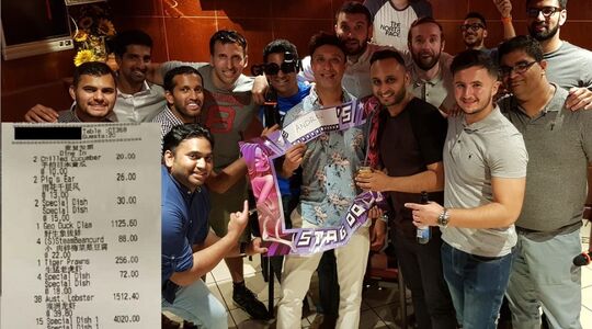 vriendengroep uit eten