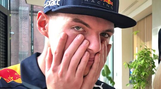 Lewis Hamiton radiostilte