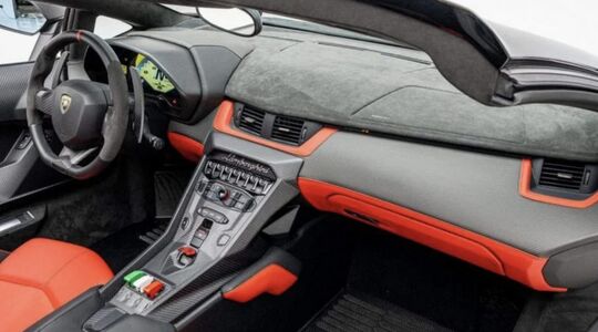 Lamborghini Veneno Roadster