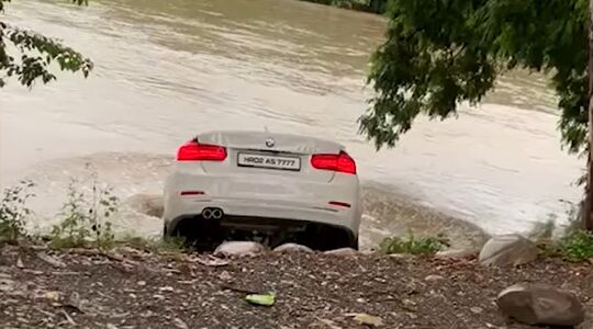 BMW rivier water