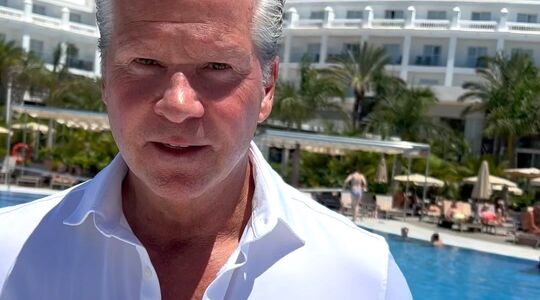 hoeveel kost optreden dries roelvink