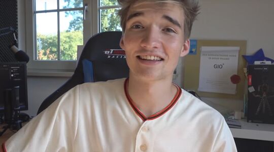 Villa van Gio Latooy