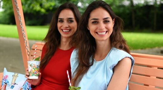 double dutch Raissa en Joyce de Haas