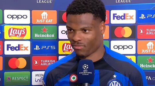 auto denzel dumfries