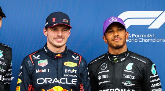 Dit bedrag gaat Lewis Hamilton verdienen bij Ferrari