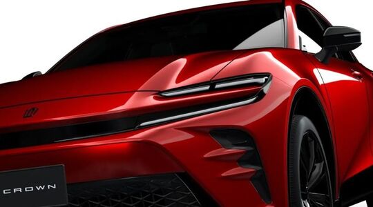 toyota crown sport2