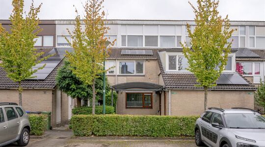 Bizarre Funda woning vol camera's en talloze stopcontacten