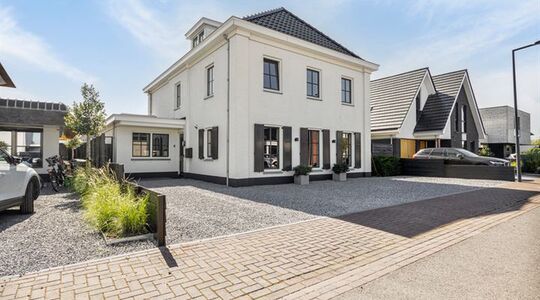 Leontine van Moorsel zet haar villa in Rotterdam te koop