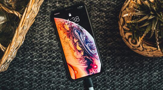 Met dit hoesje krijgt ook jouw iPhone een USB-c ingang