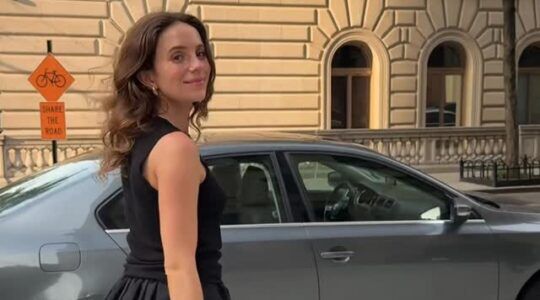 Sydney Charlet de Car-sitter van New York