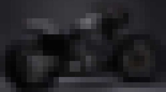 Illustratie voor: Een prachtige custom Harley-Davidson FX Super Glide door Jamesville Motorcycles