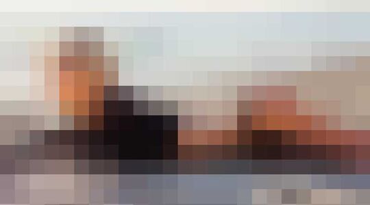 Illustratie voor: Maak kennis met blonde bombshell Bryana Holly