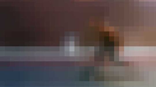 Illustratie voor: De E-Glide GT Powerboard is een elektrisch longboard voor ruig terrein