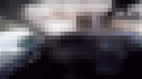 Illustratie voor: Met de nieuwe AutoPark functie van Tesla kan de auto zelfstandig parkeren!