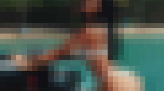 Illustratie voor: Katya Henry heeft bil!