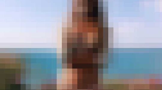 Illustratie voor: Hot on Instagram: Carmella Rose