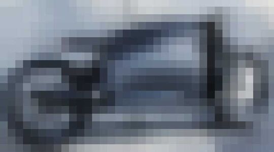 Illustratie voor: Deze futuristische motor met Japanse zwaard handvatten is te bruut voor woorden!