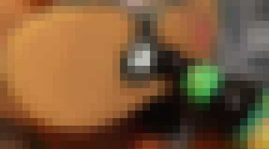 Illustratie voor: Dé zomer gadget van 2017: flesopener slippers van Reef!