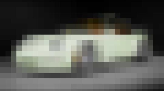 Illustratie voor: Dikke Porsche 911 met afschuwelijk interieur staat te koop voor de hoofdprijs