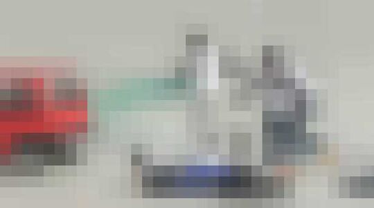 Illustratie voor: Russische vriendengroep doet curling met auto’s: nieuw olympisch onderdeel?