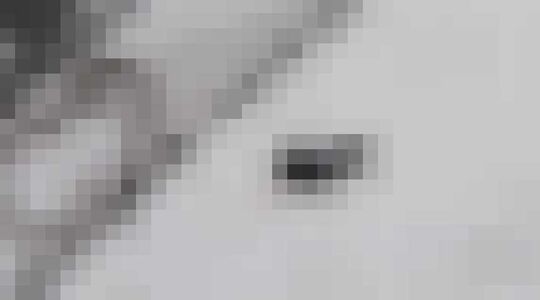 Illustratie voor: Rus laat Mercedes-AMG-G63 vanuit helikopter van 300 meter te pletter vallen