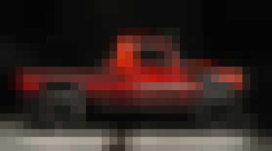 Illustratie voor: Custom Toyota Land Cruiser R2.8 pickup verbreekt barrières