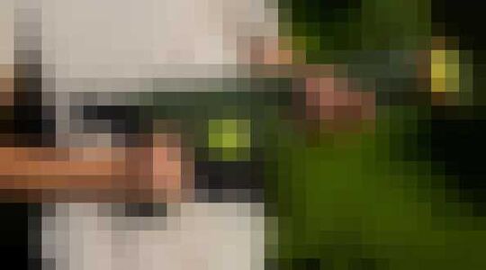 Illustratie voor: Met deze Bazook-9 tennisbal gun schiet jij je hond letterlijk de vermoeidheid in