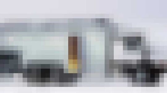 Illustratie voor: Hardcore roadtrippen doe je met deze Mercedes Benz Zetros inclusief quad