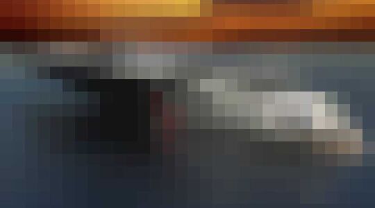 luxe jacht van Tesla