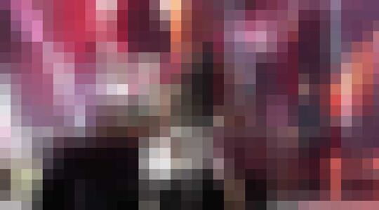 Foo Fighters Kiss Guy