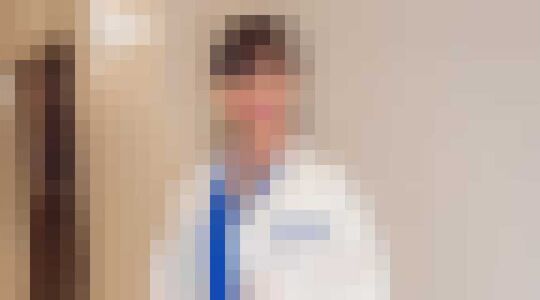 dokter plassen onder douche