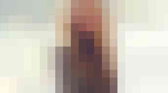 Illustratie voor: Gigi Hadid ziet er goed uit in deze shoot voor Guess