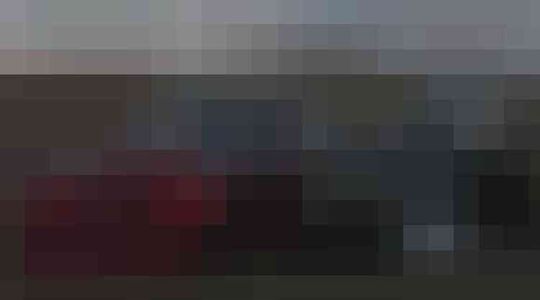 Illustratie voor: Dragrace met de nieuwe Jaguar XJR vs. Jetman