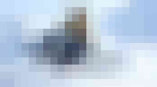 Illustratie voor: Rondscheuren in de sneeuw op deze custom Yamaha Snow Bike