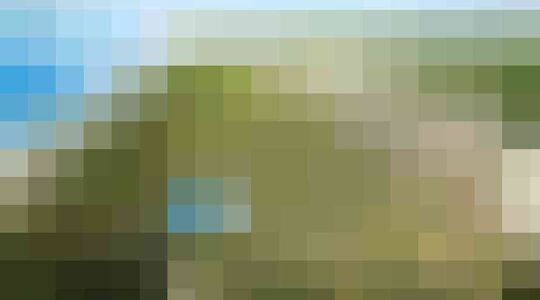 Illustratie voor: In dit voormalige 5 km lange Nazi resort wordt nieuw leven geblazen