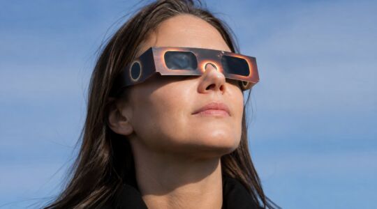 zonne-eclips-bril bij zonsverduistering
