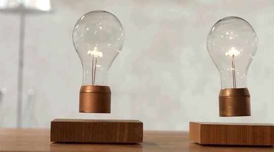 Illustratie voor: FLYTE, de zwevende lamp!