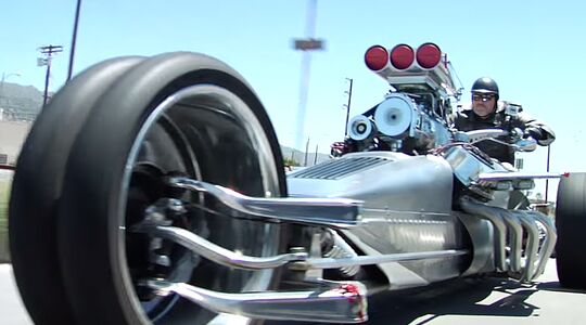 Illustratie voor: Een 1000 pk sterke trike met een Hemi V8 motor..!!