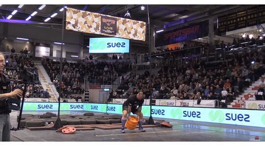 Illustratie voor: The Mountain uit Game of Thrones verbreekt Keg toss wereldrecord!