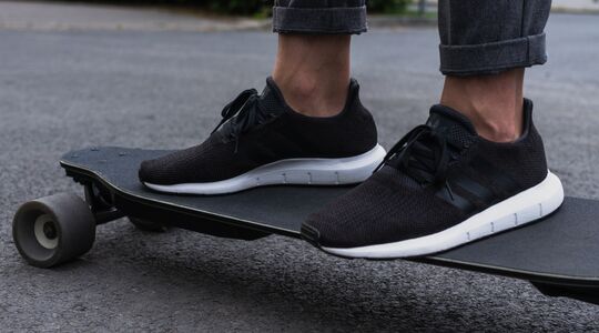 zwarte sneakers