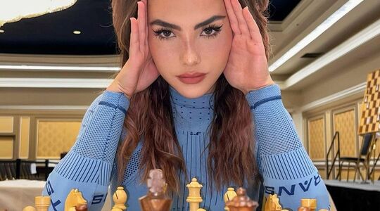 Andrea Botez