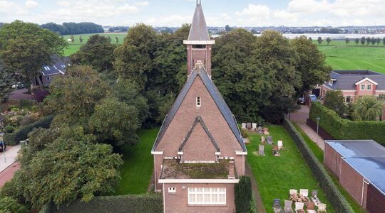 Funda kerk Oterleek