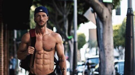 Britse man summebrody sixpack
