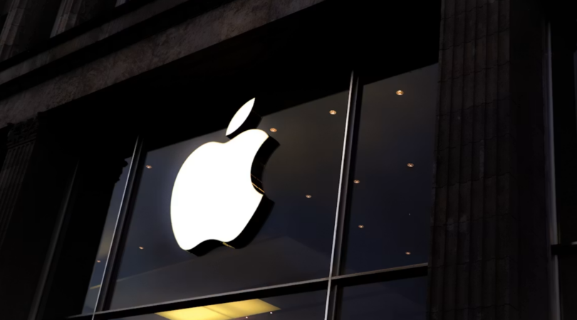 Het Apple logo op een gebouw
